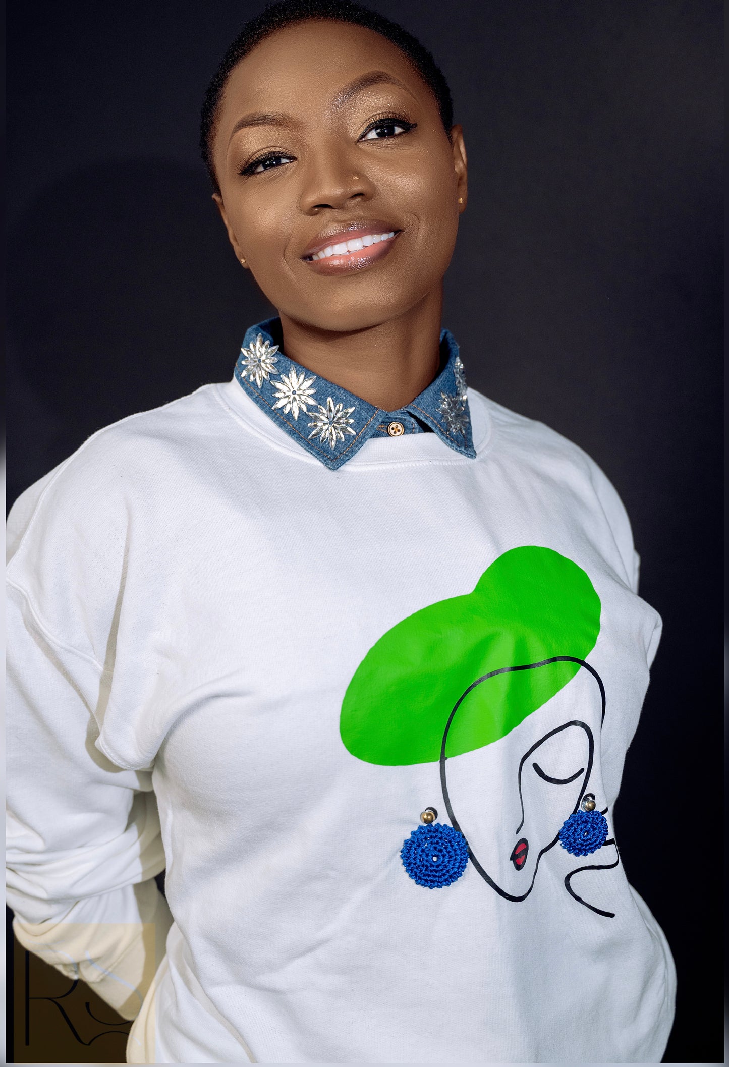 Sweatshirt